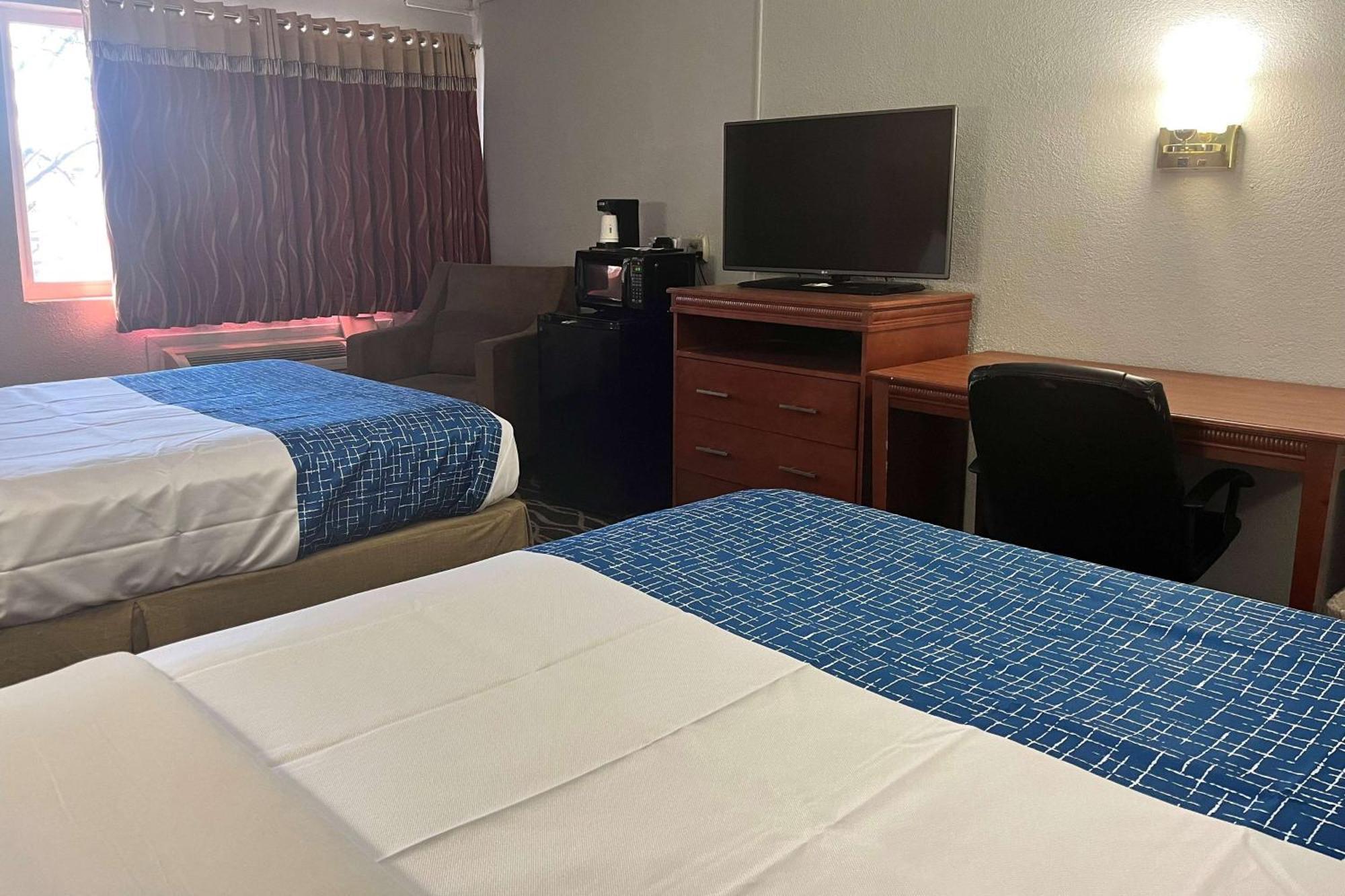 Travelodge By Wyndham Terre Haute Buitenkant foto